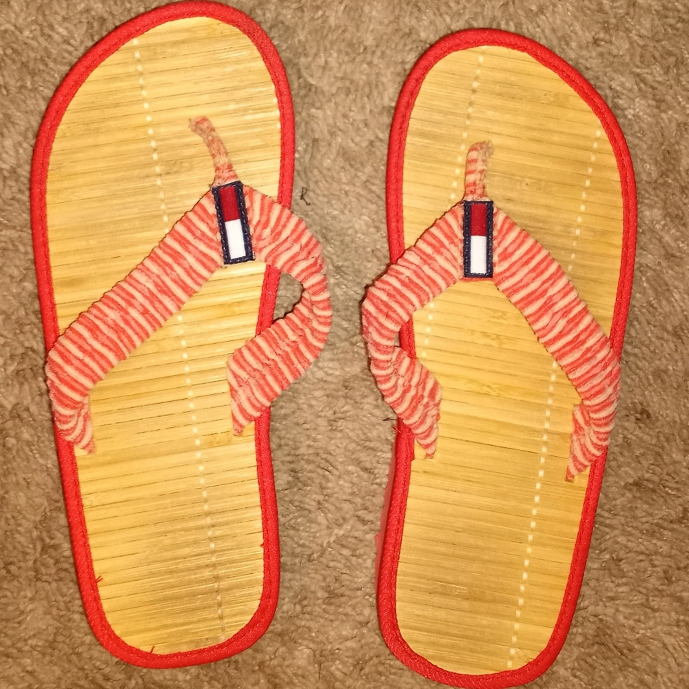 Women's thong sandals
